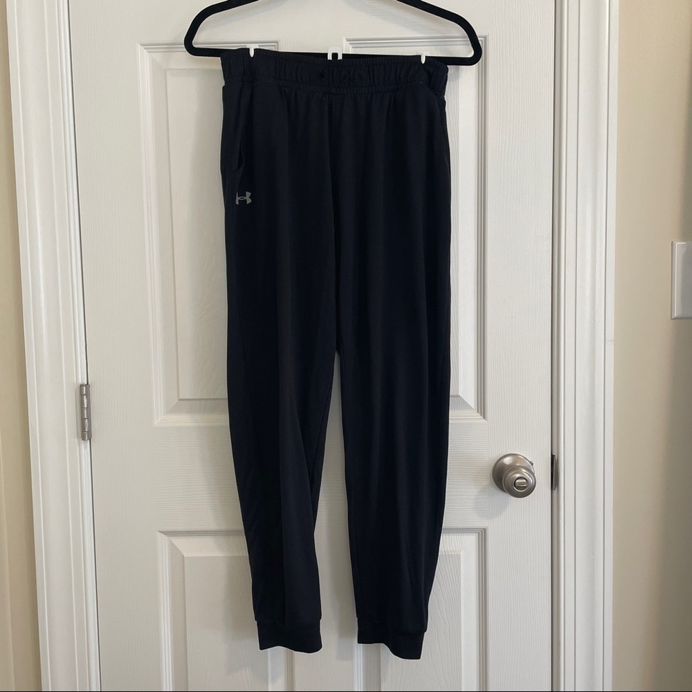 Black under armour joggers